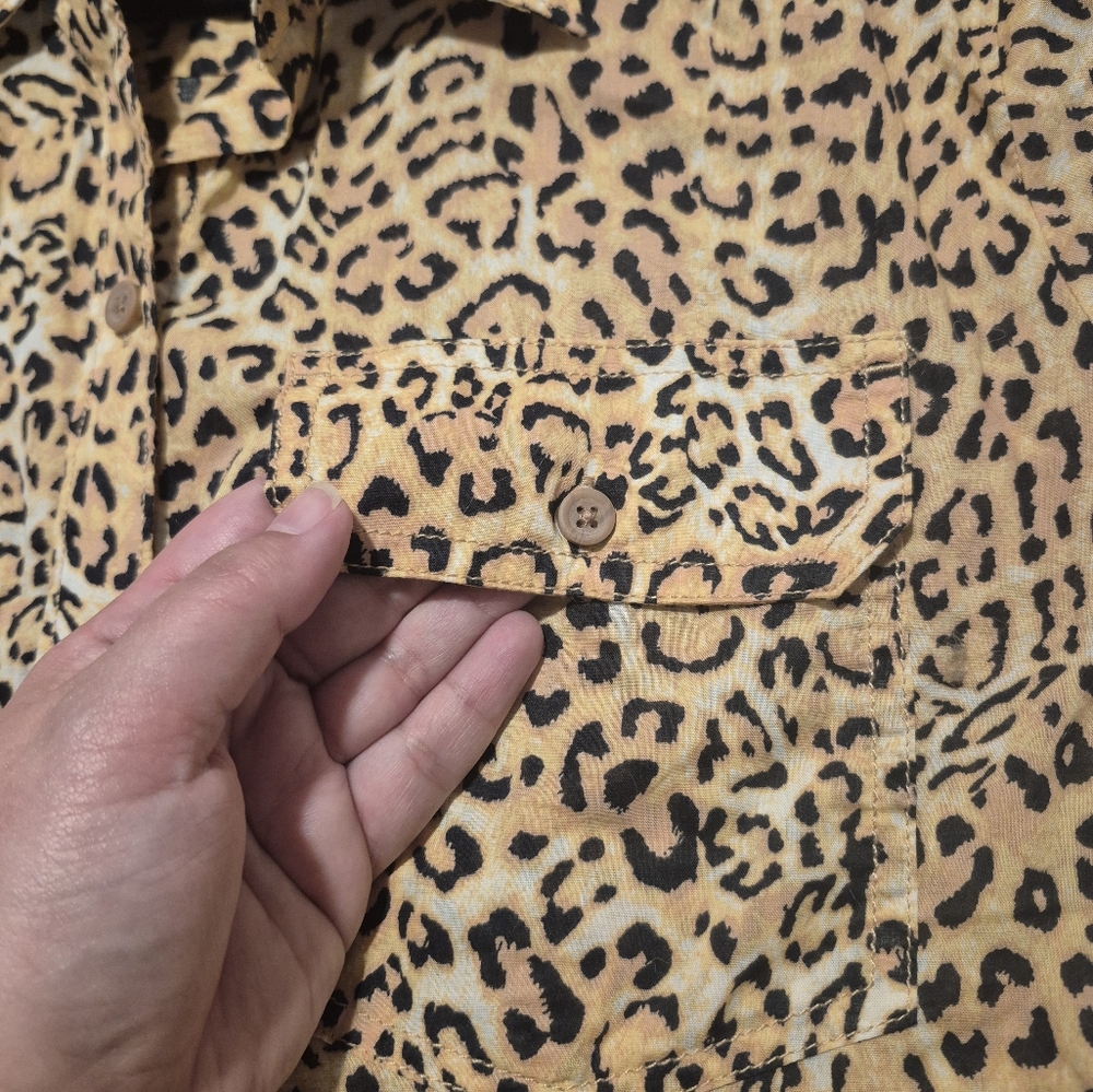 Cheetah print blouse - Picture 4 of 10